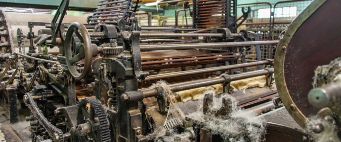 la-filature-terrade-de-felletin-tisse-la-laine-de-generation-en-generation-depuis-plus-de-100-ans