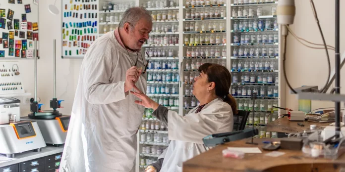 laurence-et-philippe-ratinaud-joaillier-emailleur-limoges