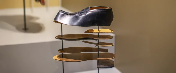 les-secrets-de-fabrication-du-mocassin-180-de-JM-Weston